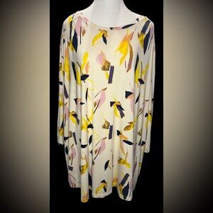 LOGO by Lori Goldstein Women's Top Size 3X Rayon Feather Print Yellow & Cream